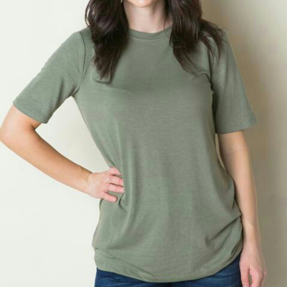 Amelia James joliet tee olive